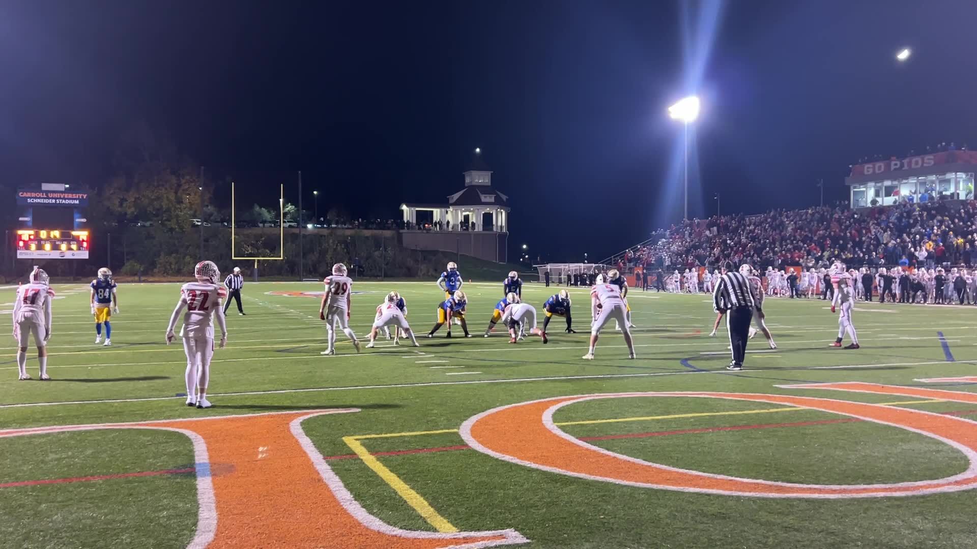 Waukesha Catholic Memorial's MJ Mitchell score game winning touchdown against Mount Horeb/Barneveld